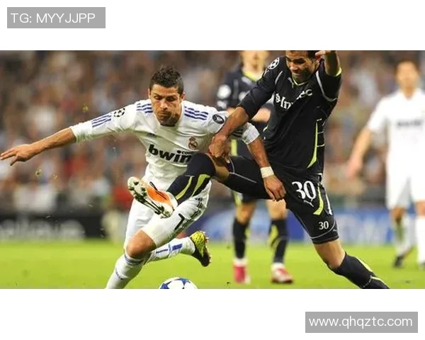 当女朋友迷恋足球明星时，我该如何应对这份热情与嫉妒